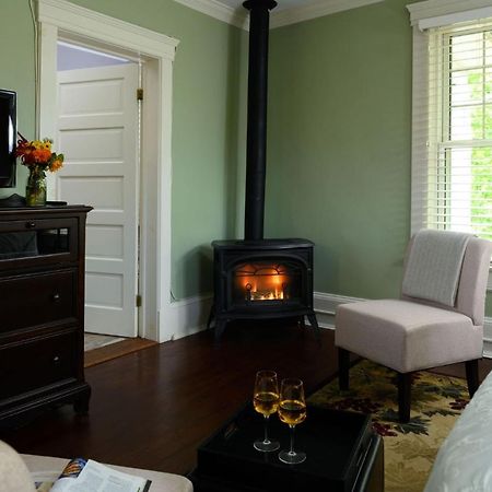 Steeles Tavern Manor ภายนอก รูปภาพ