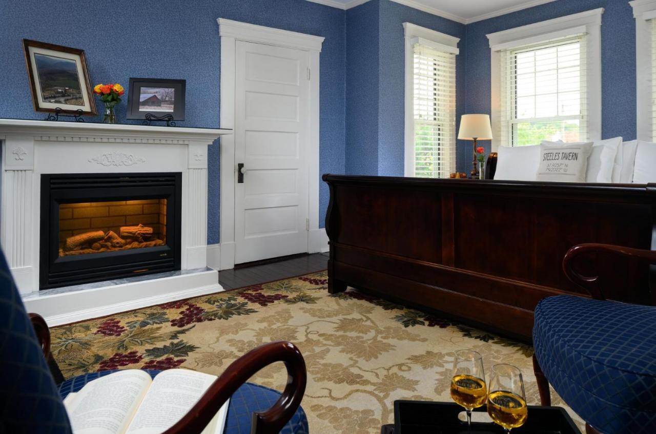 Steeles Tavern Manor ภายนอก รูปภาพ